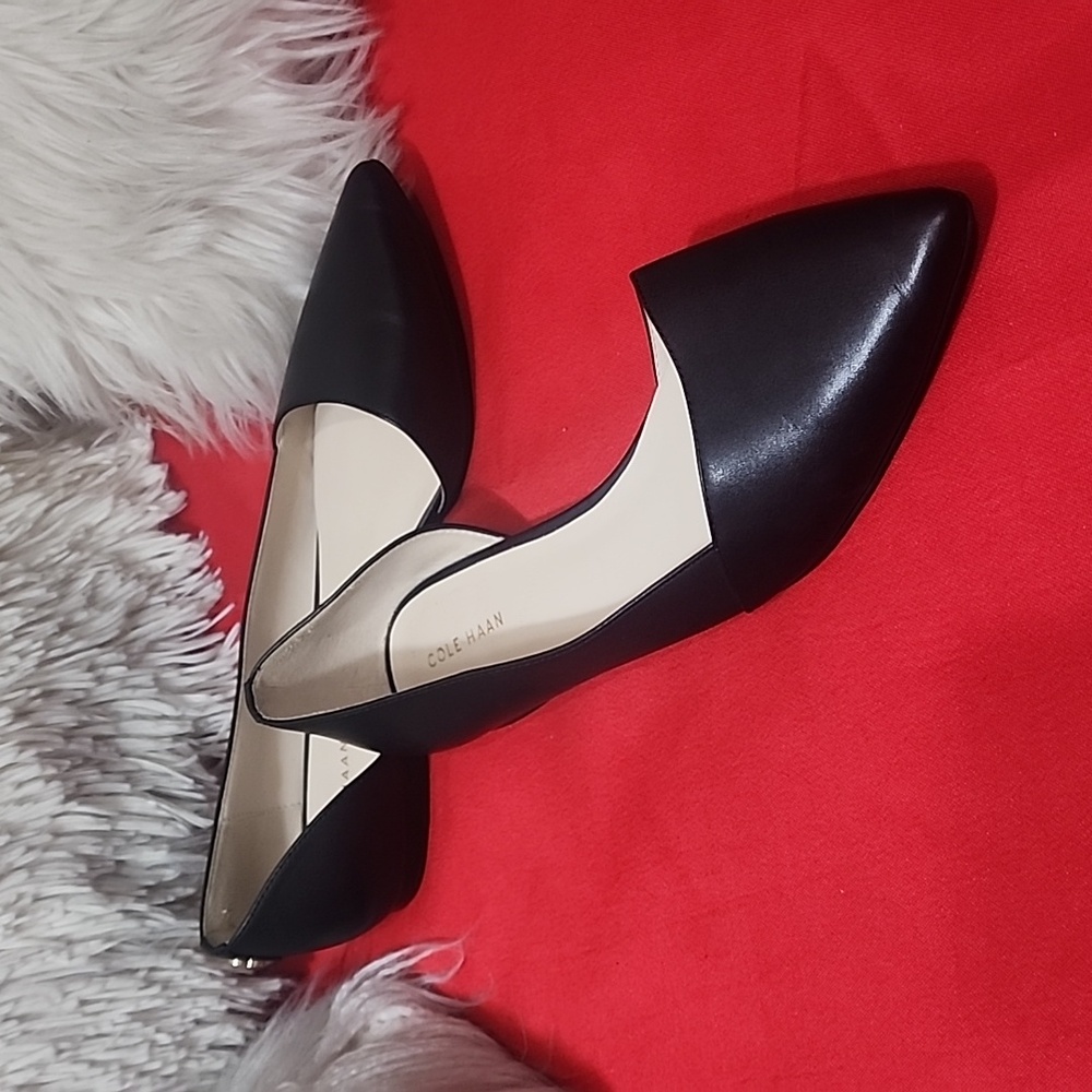 COLE HAAN FLAT SHOES